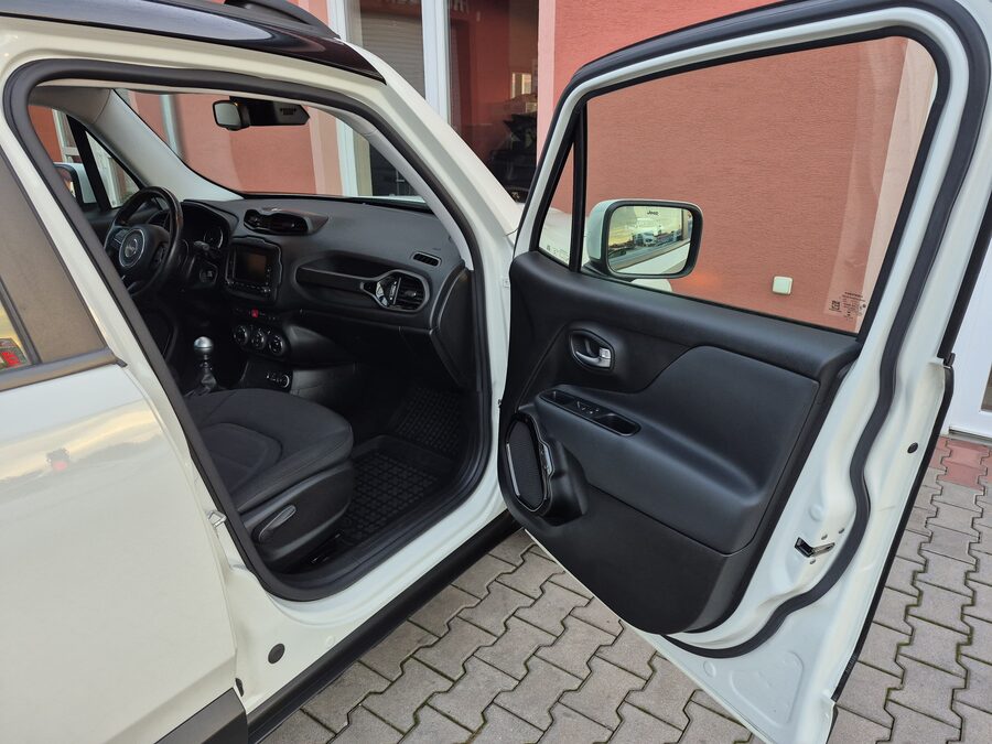 Jeep Renegade 1.4 M-Air Limited 103 kW – fotografie 13 z 25