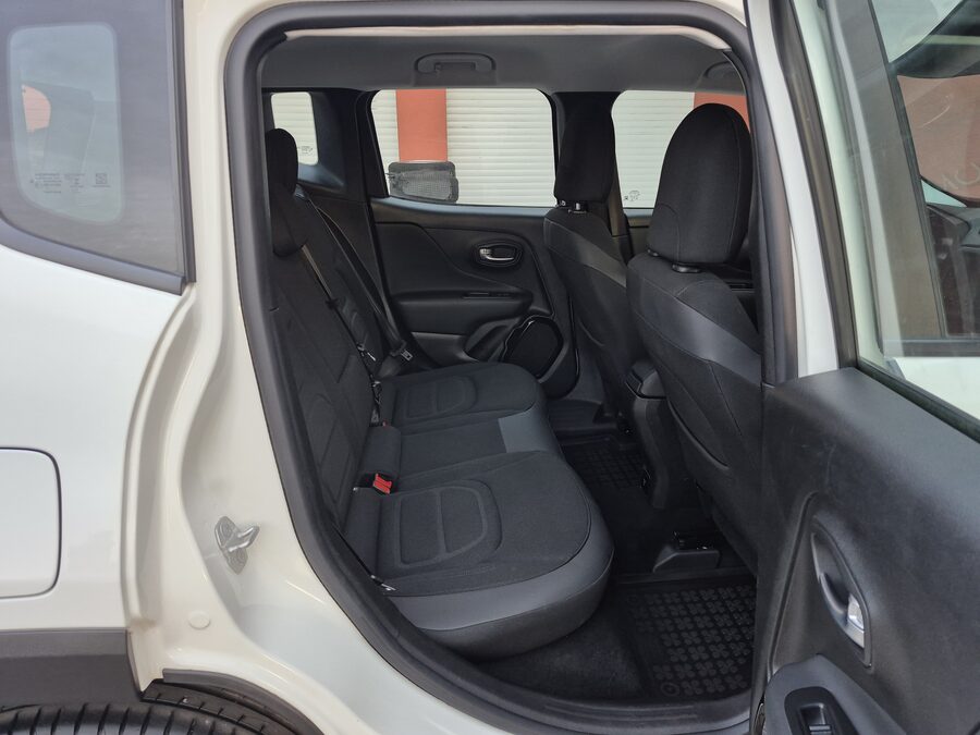 Jeep Renegade 1.4 M-Air Limited 103 kW – fotografie 14 z 25