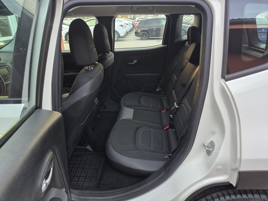 Jeep Renegade 1.4 M-Air Limited 103 kW – fotografie 16 z 25