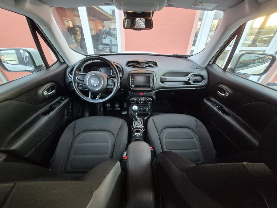 Jeep Renegade 1.4 M-Air Limited 103 kW – fotografie 18 z 25