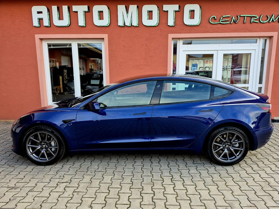 Tesla Model 3 Long Range Dual Motor 366 kW – fotografie 2 z 26