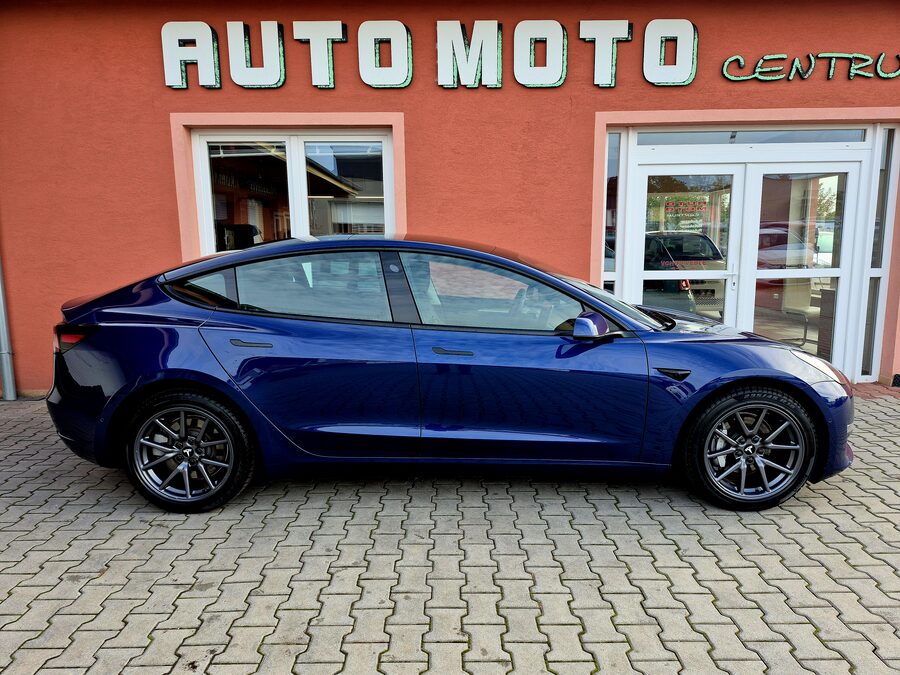 Tesla Model 3 Long Range Dual Motor 366 kW – fotografie 5 z 26