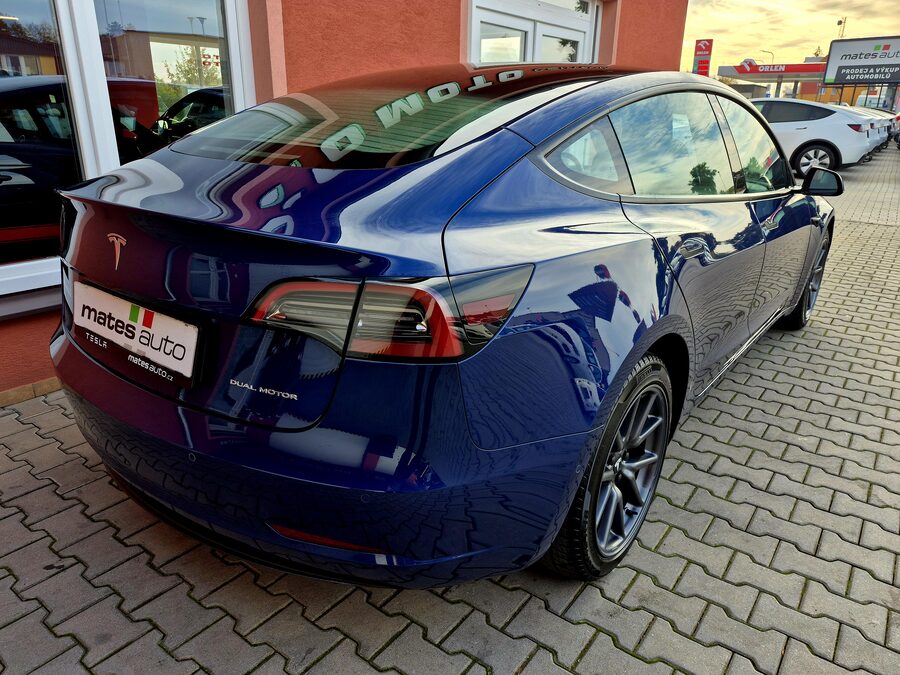 Tesla Model 3 Long Range Dual Motor 366 kW – fotografie 6 z 26