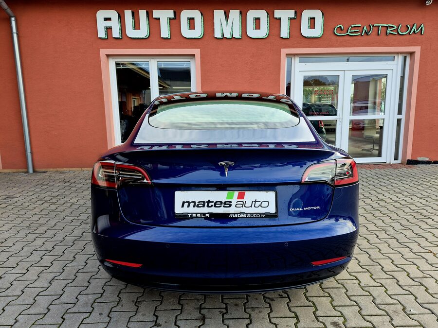 Tesla Model 3 Long Range Dual Motor 366 kW – fotografie 8 z 26