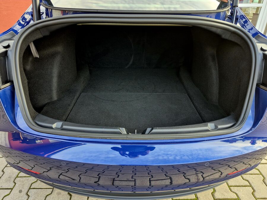 Tesla Model 3 Long Range Dual Motor 366 kW – fotografie 10 z 26