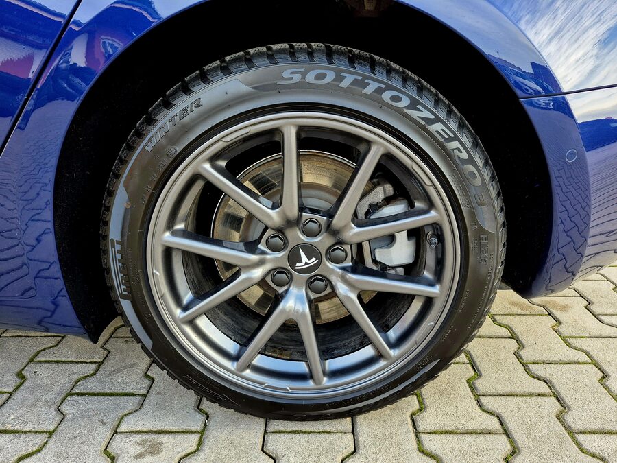 Tesla Model 3 Long Range Dual Motor 366 kW – fotografie 20 z 26