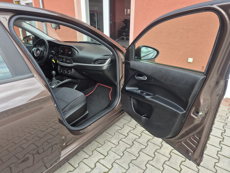 Fiat Tipo 1.4 kw Easy 70 kW – fotografie 14 z 24