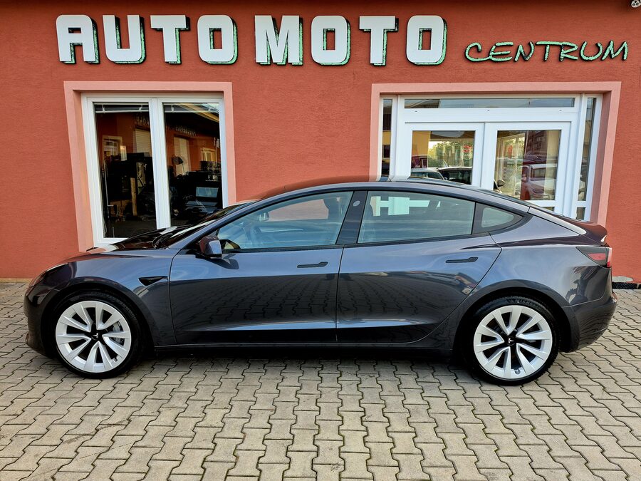 Tesla Model 3 Long Range Dual Motor 366 kW – fotografie 2 z 26