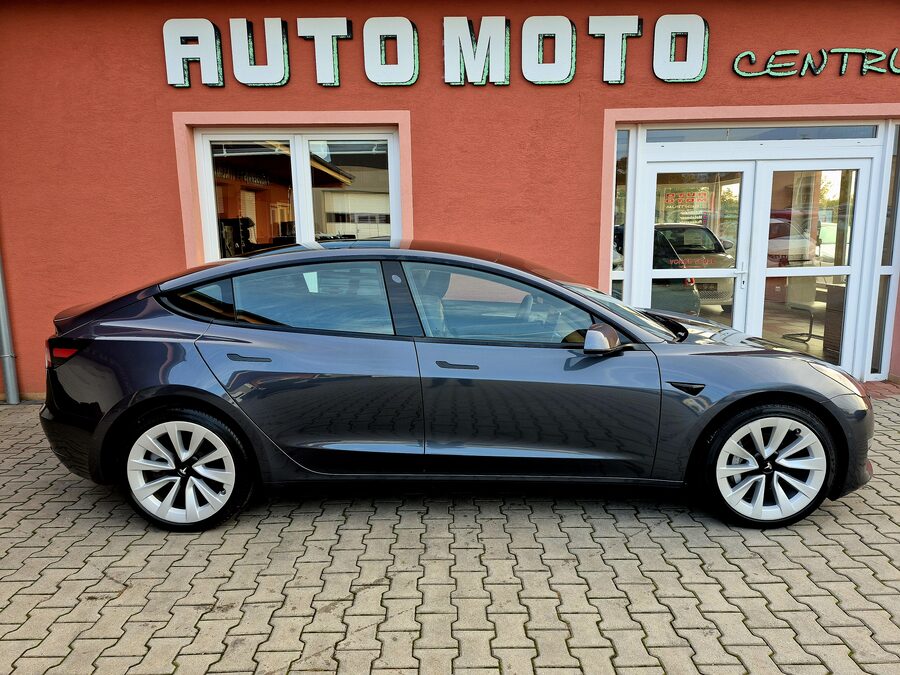 Tesla Model 3 Long Range Dual Motor 366 kW – fotografie 4 z 26