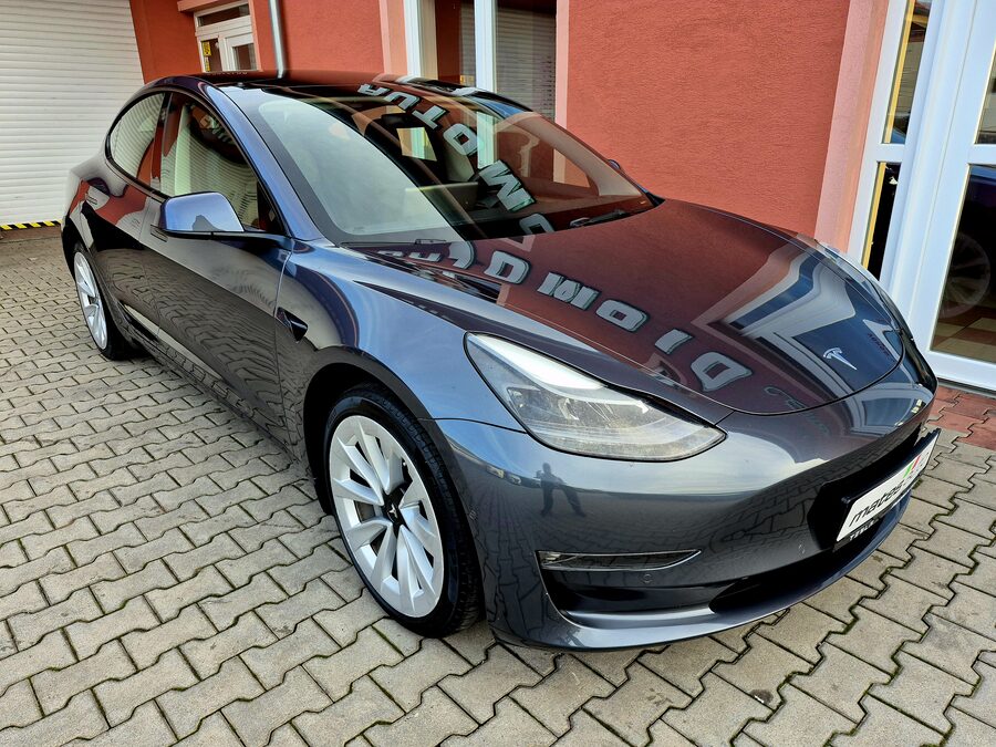 Tesla Model 3 Long Range Dual Motor 366 kW – fotografie 5 z 26