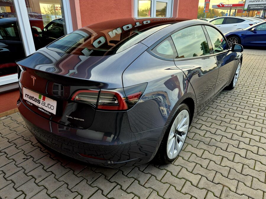 Tesla Model 3 Long Range Dual Motor 366 kW – fotografie 6 z 26