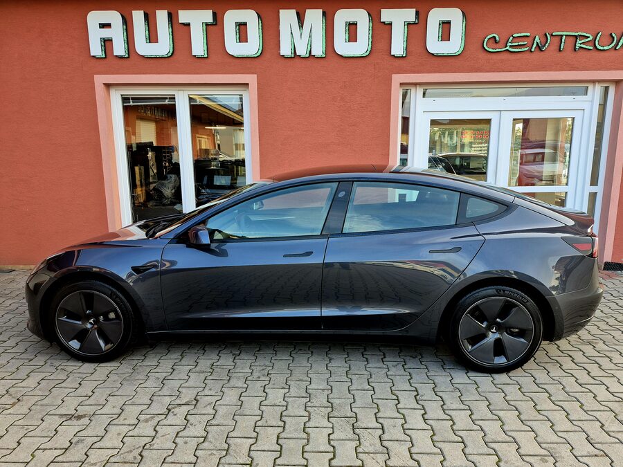 Tesla Model 3 Long Range Dual Motor 366 kW – fotografie 2 z 26