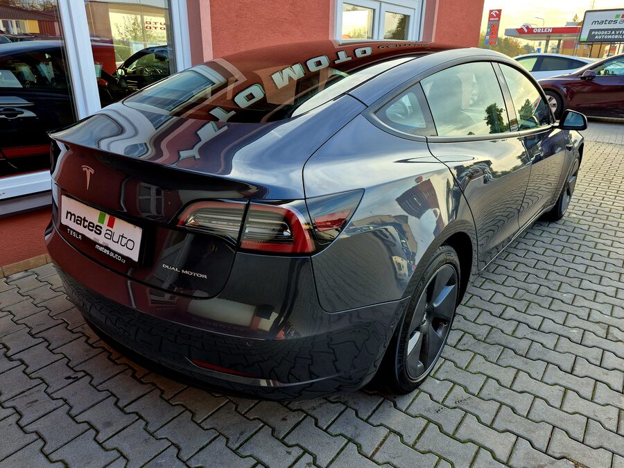 Tesla Model 3 Long Range Dual Motor 366 kW – fotografie 4 z 26