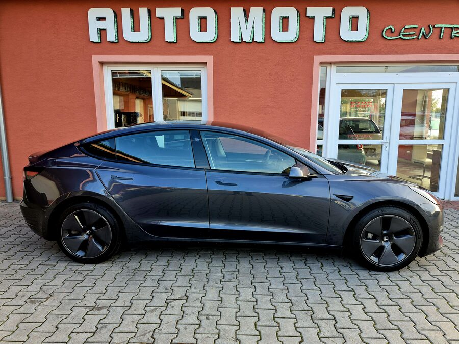 Tesla Model 3 Long Range Dual Motor 366 kW – fotografie 5 z 26