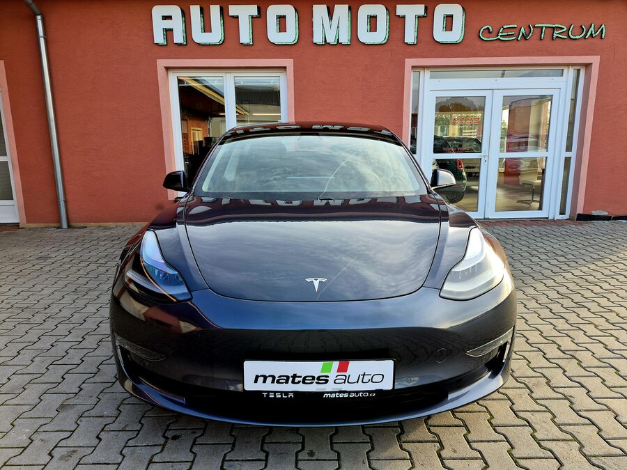 Tesla Model 3 Long Range Dual Motor 366 kW – fotografie 9 z 26