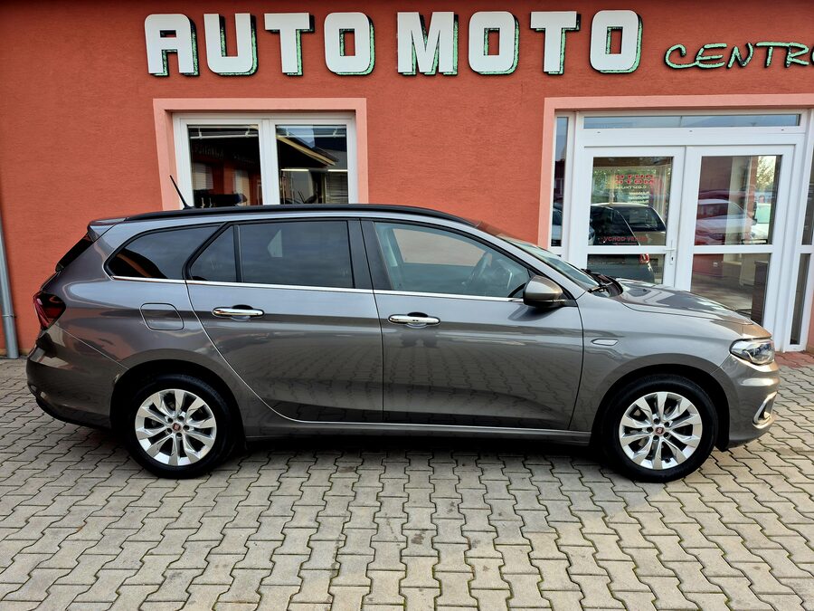 Fiat Tipo 1.4 T-Jet 88 kW Lounge – fotografie 6 z 25