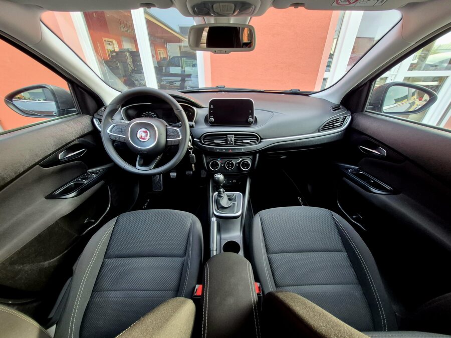 Fiat Tipo 1.4 T-Jet 88 kW Lounge – fotografie 19 z 25