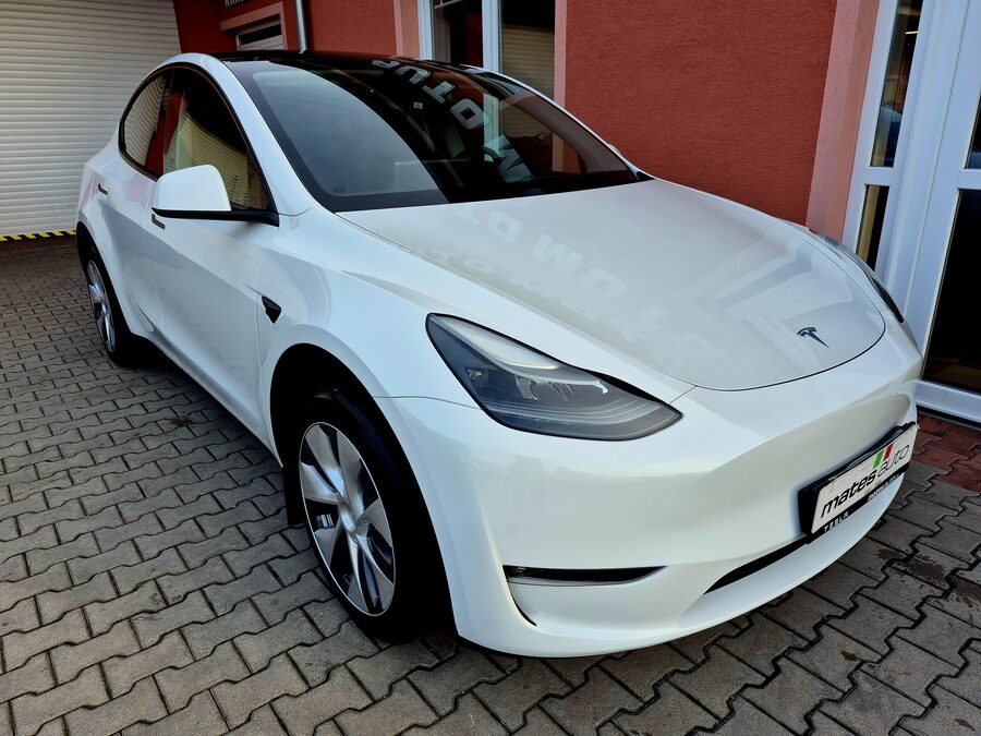 Tesla Model Y Long Range Dual Motor, Berlín, tažné zařízení – fotografie 3 z 28