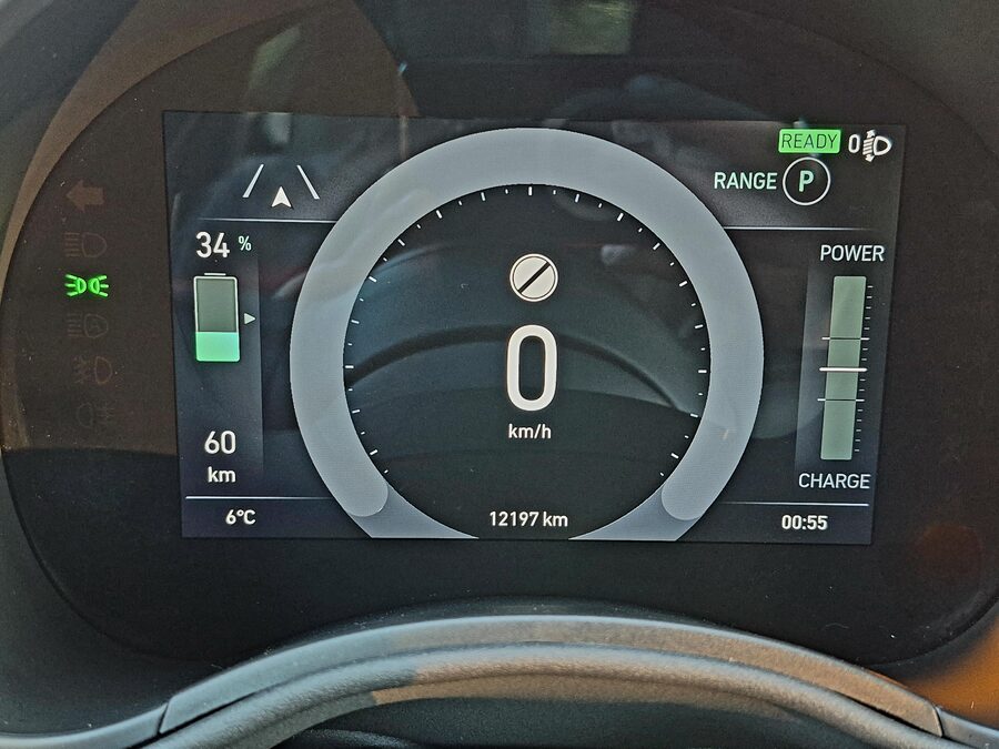 Fiat 500E 87 kW / 42 kWh ICON – fotografie 18 z 23