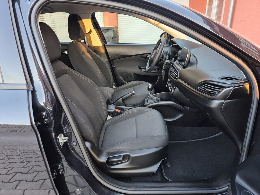 Fiat Tipo 1.4 T-Jet 88 kW S-Design – fotografie 14 z 25
