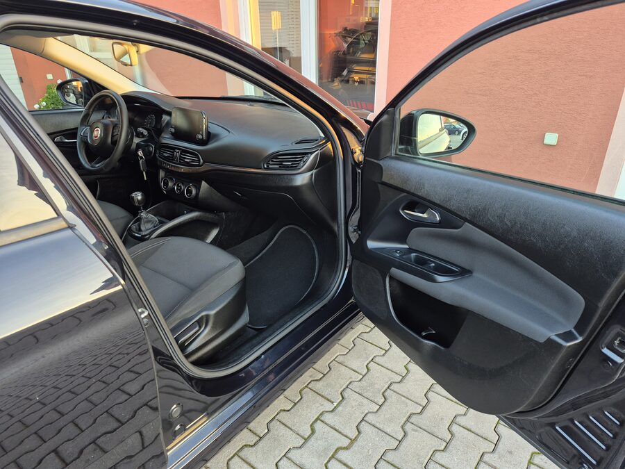 Fiat Tipo 1.4 T-Jet 88 kW S-Design – fotografie 16 z 25