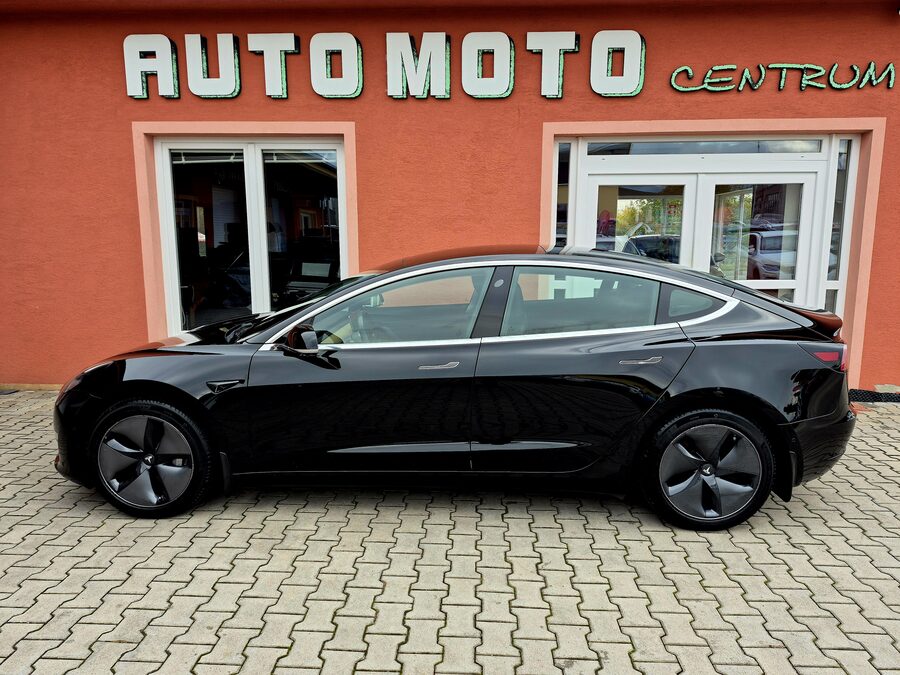 Tesla Model 3 Standard Range Plus 225 kW – fotografie 2 z 25