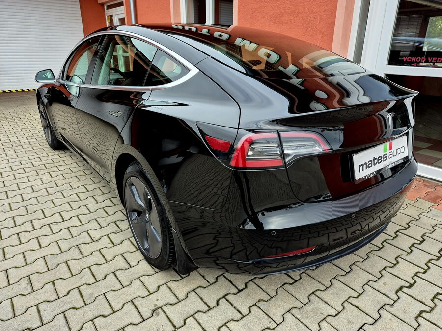 Tesla Model 3 Standard Range Plus 225 kW – fotografie 3 z 25