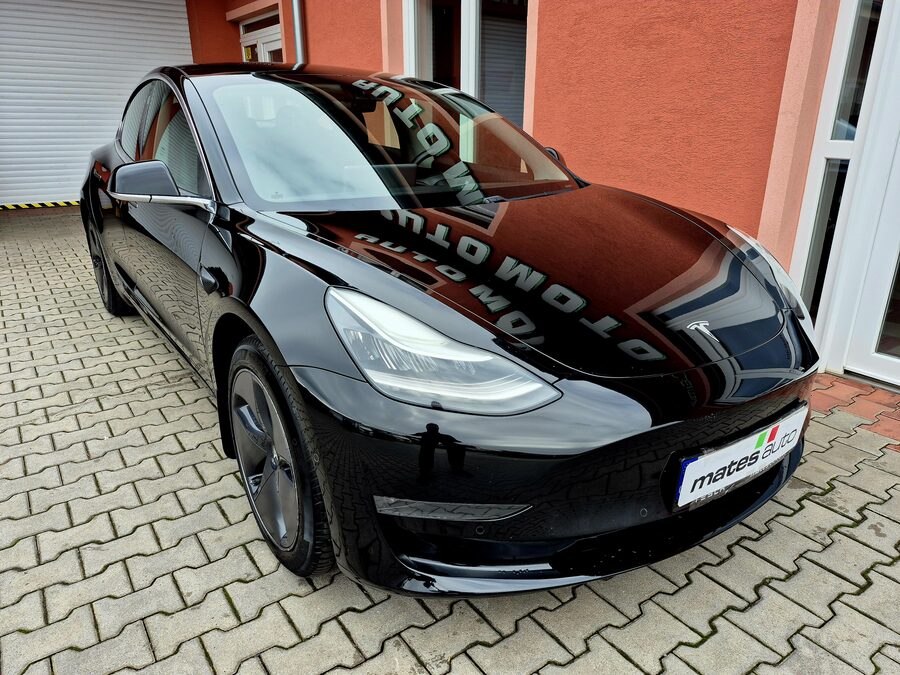 Tesla Model 3 Standard Range Plus 225 kW – fotografie 4 z 25