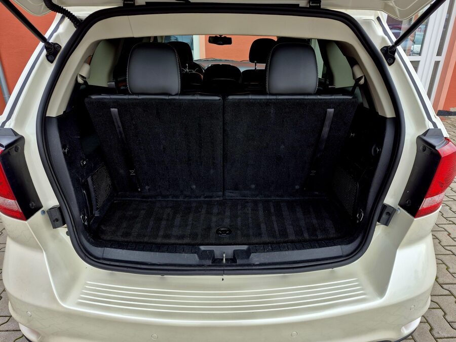 Fiat Freemont 2.0 Multijet 125 kW Black Code, TAŽNÉ – fotografie 10 z 24