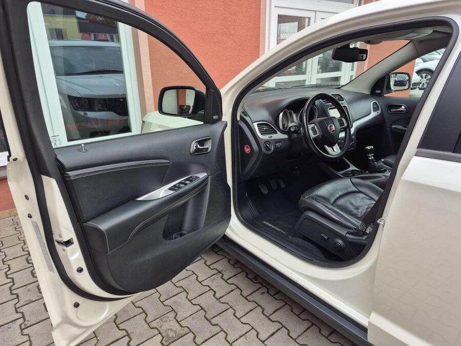 Fiat Freemont 2.0 Multijet 125 kW Black Code, TAŽNÉ – fotografie 12 z 24