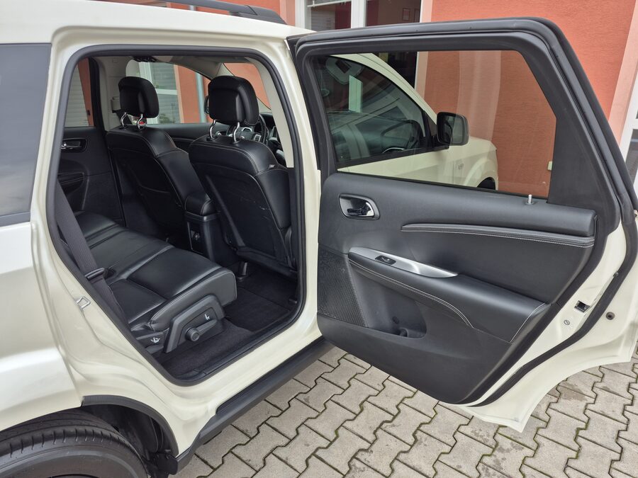 Fiat Freemont 2.0 Multijet 125 kW Black Code, TAŽNÉ – fotografie 16 z 24
