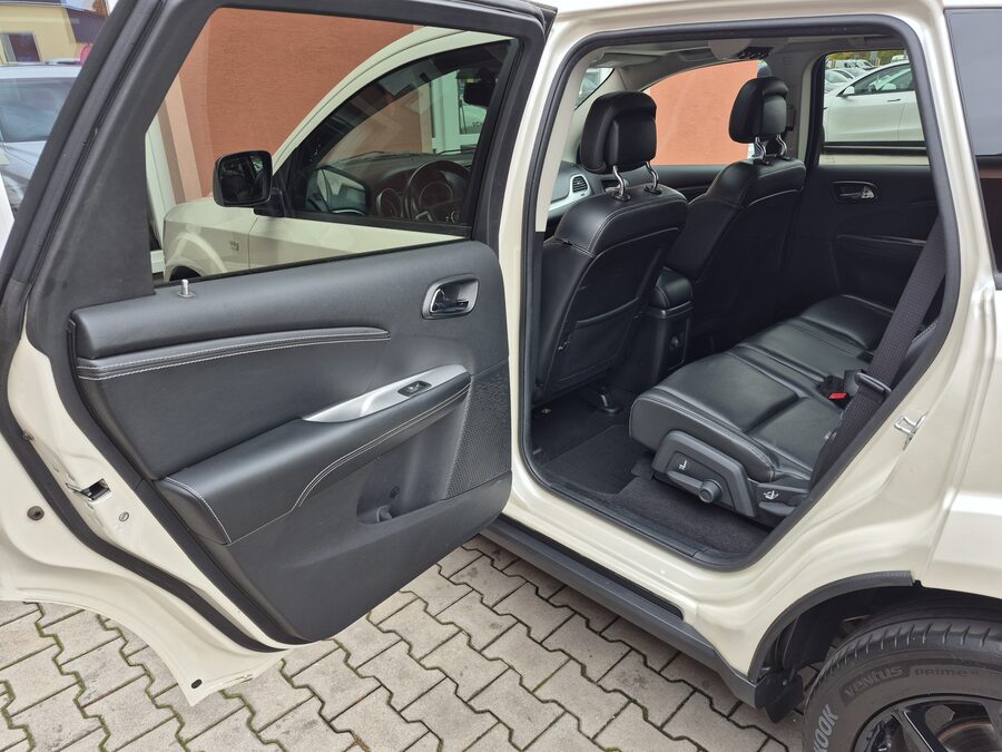 Fiat Freemont 2.0 Multijet 125 kW Black Code, TAŽNÉ – fotografie 18 z 24