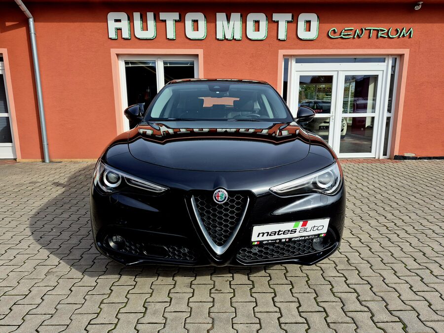 Alfa Romeo Stelvio 2.2 JTDM Super 132 kW – fotografie 8 z 24