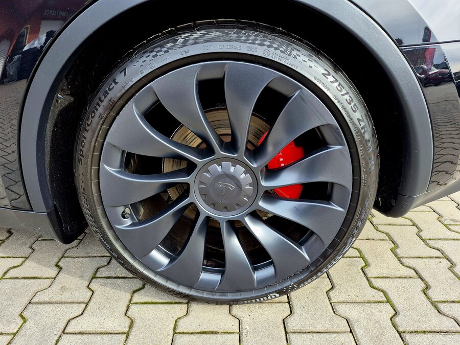 Tesla Model Y Performance Dual Motor 393 kW, tažné zařízení – fotografie 21 z 26