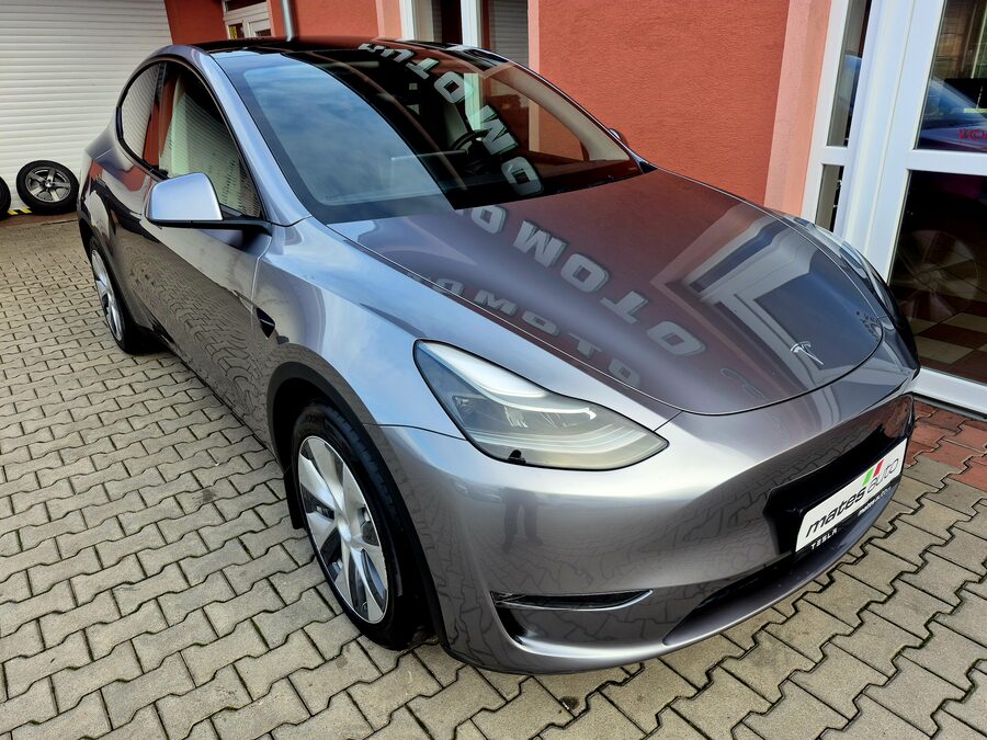 Tesla Model Y Long Range Dual Motor, Berlín, tažné zařízení – fotografie 4 z 27