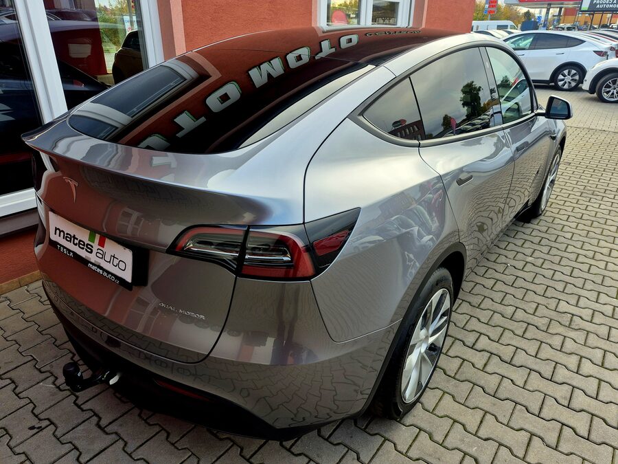 Tesla Model Y Long Range Dual Motor, Berlín, tažné zařízení – fotografie 6 z 27