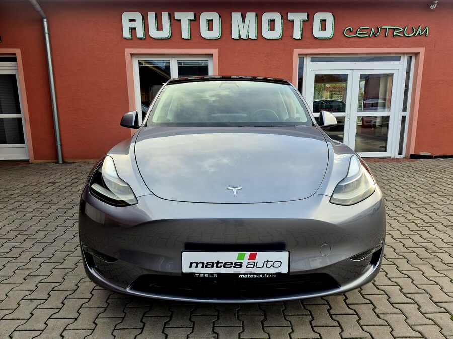 Tesla Model Y Long Range Dual Motor, Berlín, tažné zařízení – fotografie 7 z 27