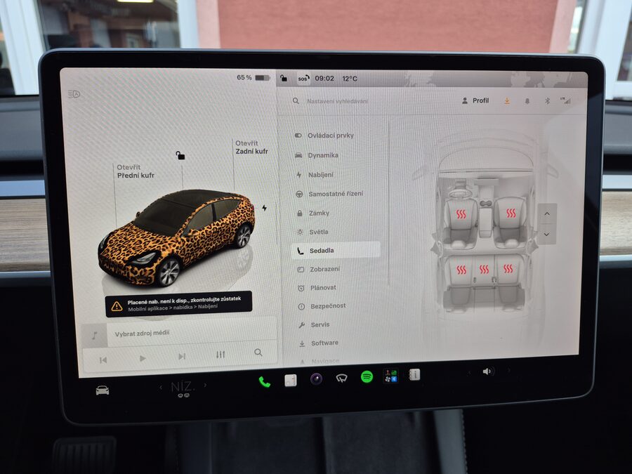 Tesla Model Y Long Range Dual Motor, Berlín, tažné zařízení – fotografie 25 z 27