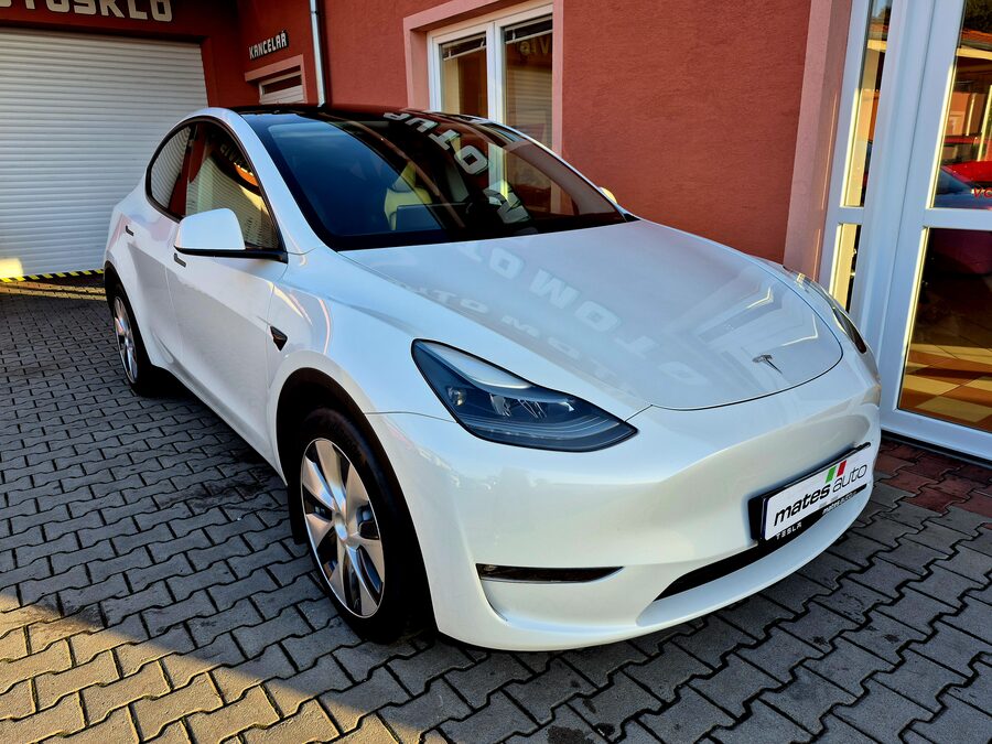 Tesla Model Y Long Range Dual Motor 378 kW, Berlín, tažné zařízení – fotografie 4 z 26