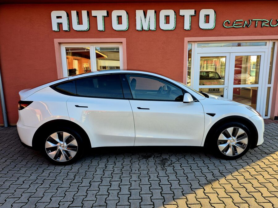 Tesla Model Y Long Range Dual Motor 378 kW, Berlín, tažné zařízení – fotografie 6 z 26