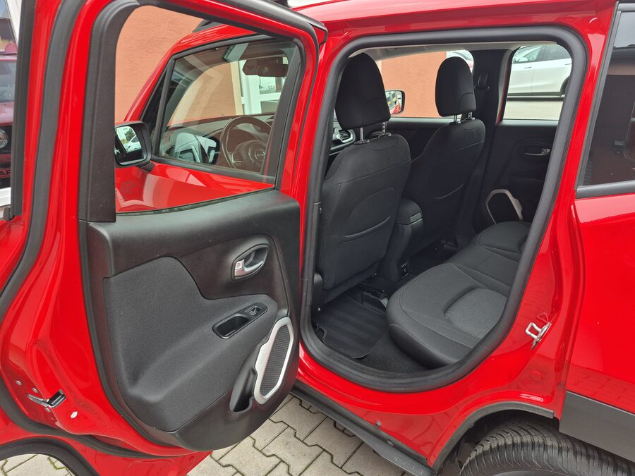 Jeep Renegade 1.4 M-Air Longitude FWD 103 kW – fotografie 18 z 24
