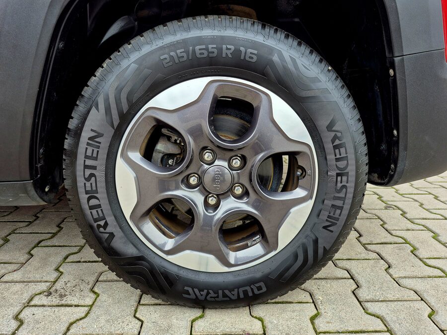Jeep Renegade 1.4 M-Air Longitude FWD 103 kW – fotografie 20 z 24