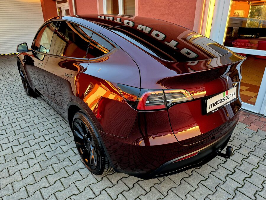 Tesla Model Y Long Range Dual Motor 378 kW, Berlín, EAP, tažné zařízení – fotografie 4 z 26