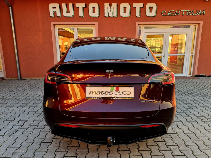 Tesla Model Y Long Range Dual Motor 378 kW, Berlín, EAP, tažné zařízení – fotografie 8 z 26
