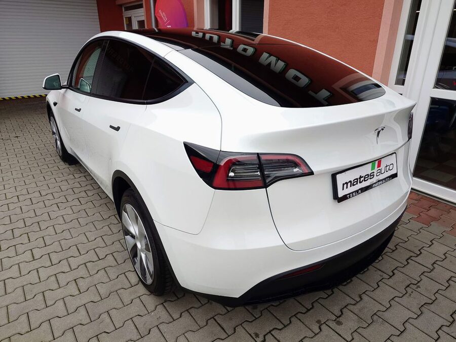 Tesla Model Y Standard plus RWD 220 kW – fotografie 3 z 25
