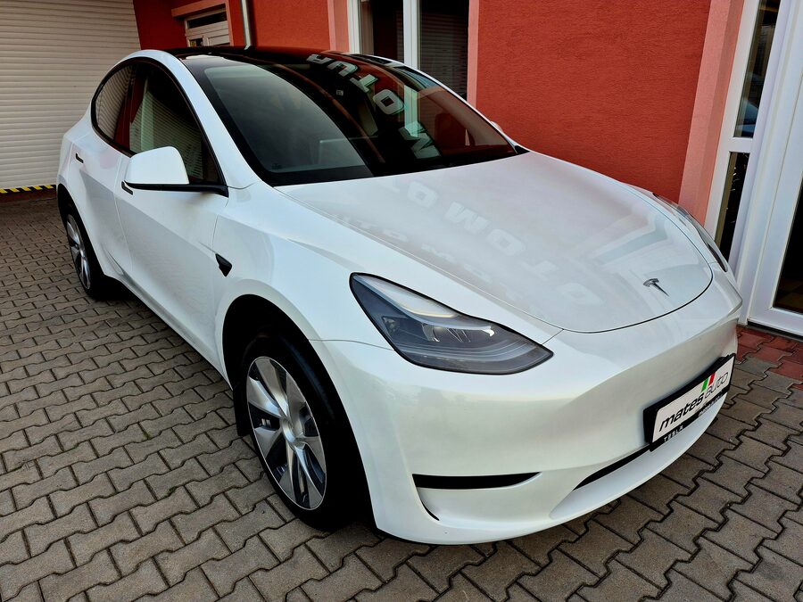 Tesla Model Y Standard plus RWD 220kW TAŽNÉ – fotografie 4 z 27