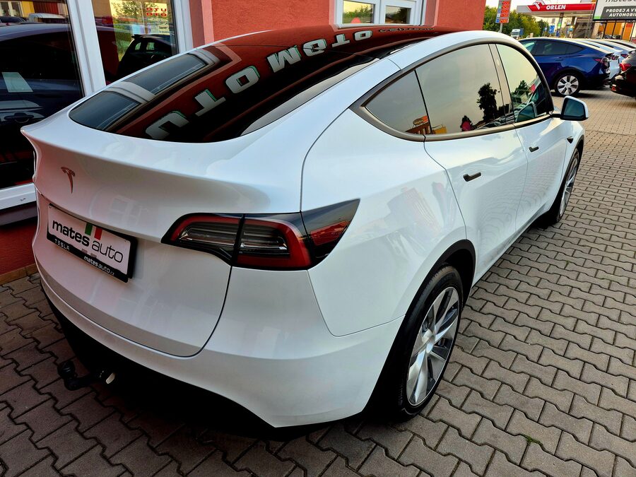 Tesla Model Y Standard plus RWD 220kW TAŽNÉ – fotografie 6 z 27