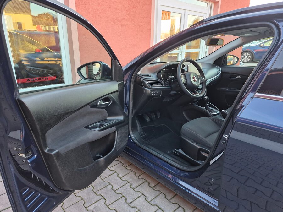 Fiat Tipo 1.4 Turbo Business 88 kW – fotografie 12 z 24