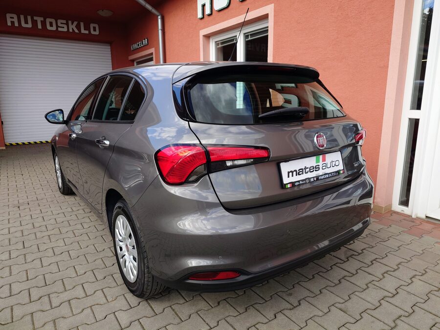 Fiat Tipo 1.6 JTDM Lounge 88 kW – fotografie 3 z 27