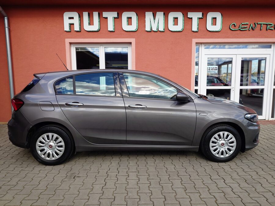 Fiat Tipo 1.6 JTDM Lounge 88 kW – fotografie 5 z 27